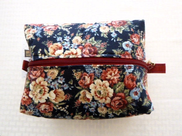 Flower Box Bag w/ Burgundy zipper