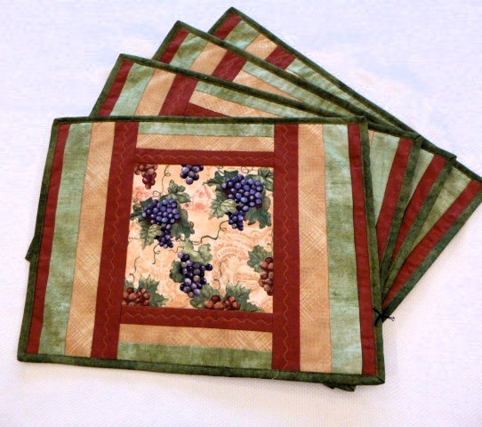 Grapes on the vine placemats Set of 4